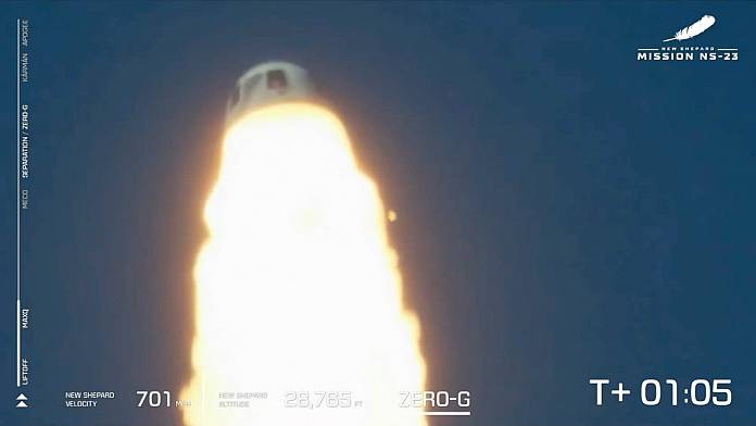 "Non era previsto": il razzo Blue Origin di Jeff Bezos prende fuoco un minuto dopo il decollo