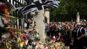 Quando c'è il funerale della regina?  Una guida di viaggio completa per un viaggio a Londra per rendere omaggio