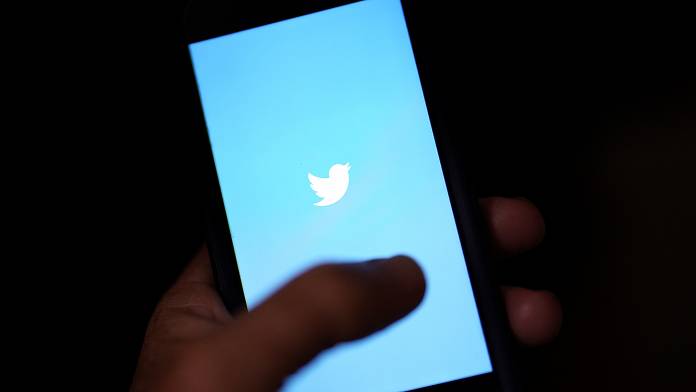 Un pulsante di modifica sta finalmente arrivando su Twitter.  Lo paghereste?
