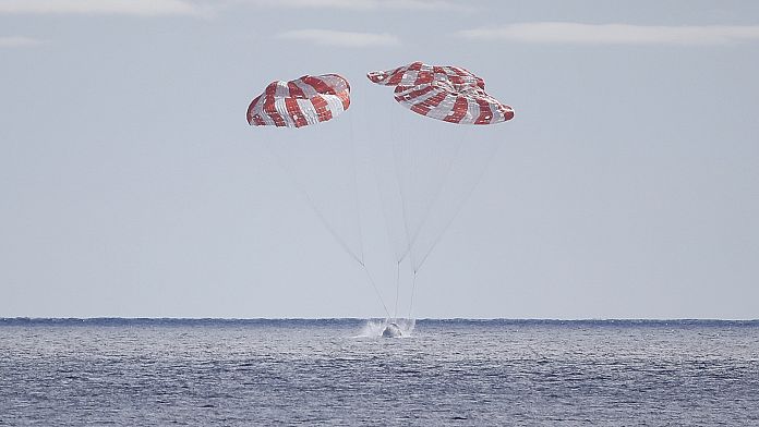 "Orion torna sulla Terra": la capsula lunare della NASA si schianta dopo la sua "storica" missione di test sulla Luna