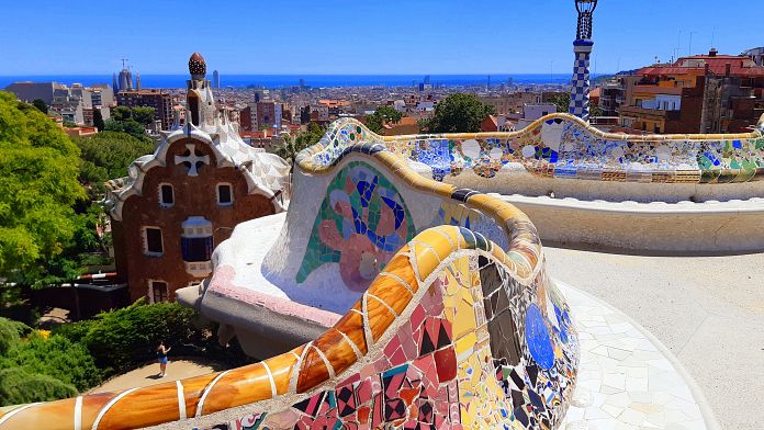 Barcellona aumenta la tassa di soggiorno: ecco quanto dovrai pagare nel 2023