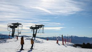 I lavoratori delle stazioni sciistiche francesi scioperano dal 31 gennaio: le vacanze di metà semestre ne risentiranno?