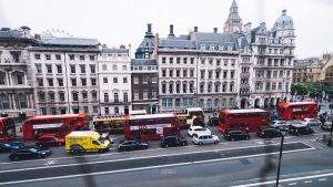 'Vai in giro per £ 2': tutto ciò che devi sapere sulle tariffe degli autobus economiche in Inghilterra