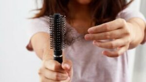 differenza tra caduta dei capelli e rottura dei capelli