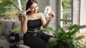 La Francia ha approvato una legge che prende di mira gli influencer.  Cosa significa per le star dei social media?