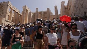 Dovresti annullare il tuo viaggio a causa dell'ondata di caldo?  Ecco come il caldo estremo sta influenzando i viaggiatori