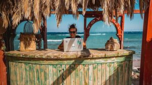 Vuoi essere un nomade digitale?  Questi lavori remoti richiedono un'esperienza minima