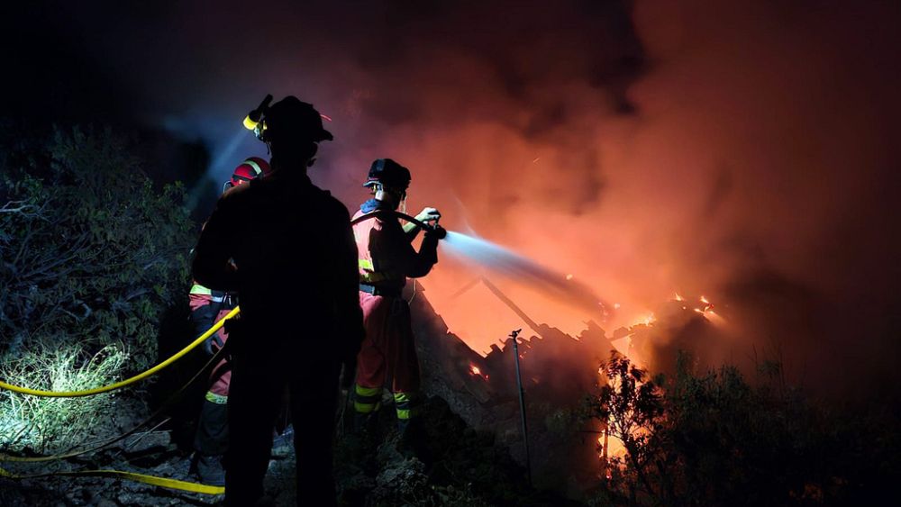 Gli incendi "fuori controllo" imperversano a Tenerife: mappa delle aree colpite, evacuazioni e come stare al sicuro