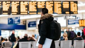 La Francia implementa una nuova legge per limitare le interruzioni durante gli scioperi del controllo del traffico aereo
