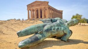 Una città siciliana vieta i souvenir della mafia per ripulire la propria immagine prima di diventare capitale della cultura nel 2025
