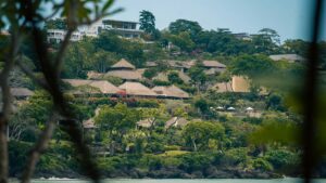 "Dobbiamo evitare che i turisti diventino nemici pubblici": divieto di nuovi hotel mentre il sovraffollamento turistico minaccia Bali