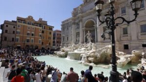 Roma vuole far pagare i turisti per visitare la Fontana di Trevi: ecco perché