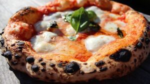 Amante della pizza? Da Londra a Madrid, ecco dove trovare i migliori tranci d'Europa fuori dall'Italia
