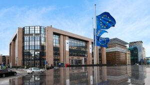 I paesi dell’UE divisi sulla scansione generalizzata delle immagini a scopo pedopornografico cercano un accordo di dicembre