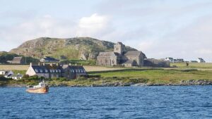 Remota isola sacra al largo della costa scozzese dove potrai usufruire della connessione Internet a banda larga più veloce d'Europa