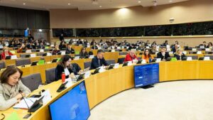 Il Parlamento europeo alla Commissione Grill su regole di responsabilità di AI abbandonata