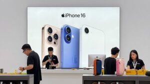 Trump vuole che gli iPhone vengano realizzati negli Stati Uniti. È improbabile che Apple lasci la Cina nonostante le sue tariffe