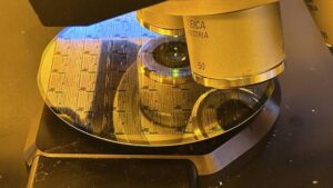 Gli Stati membri dell'UE chiedono alla Commissione di ridurre gli obiettivi per la strategia di microchip