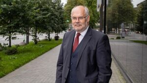 "Non dovresti avere paura dell'ignoto": il presidente dell'Estonia Alar Karis in AI nelle scuole