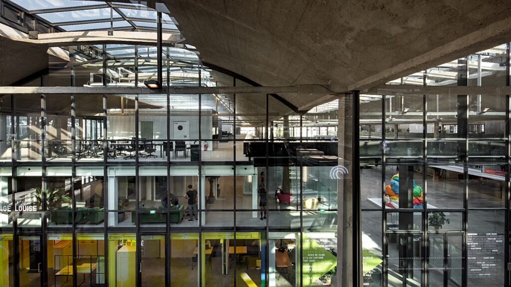Station F, 9 anni di innovazione tecnologica e sfide politiche