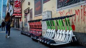 Norme Germania sugli scooter elettrici: nuova sfida per Lime e Bolt