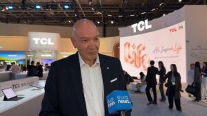 Innovazioni TCL: dai TV giganti agli occhiali smart di domani