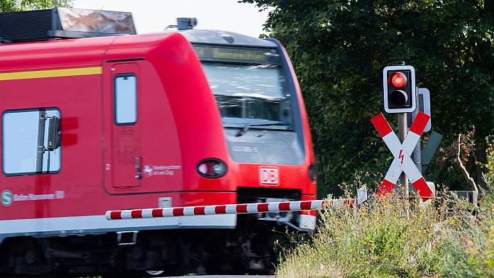 Abbonamento ferroviario da € 9: 52 milioni di biglietti del treno economici venduti in tre mesi mentre i tedeschi abbracciano l'accordo