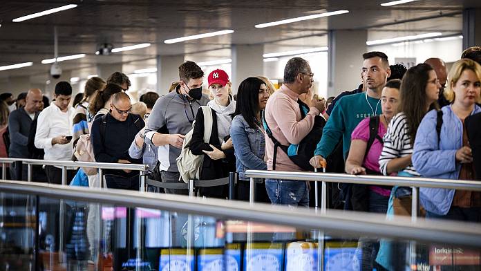 Aeroporto di Schiphol: le cancellazioni incombono poiché l'aeroporto impone il limite massimo per i passeggeri di settembre e ottobre