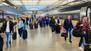 Eurostar annulla i servizi poiché i controlli alle frontiere della Brexit riducono la capacità del 30%