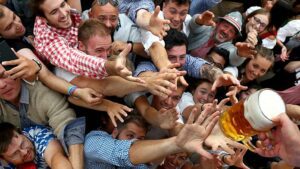 L'Oktoberfest ritorna dopo una pausa di due anni: ecco come sfruttare al meglio la festa della birra tedesca