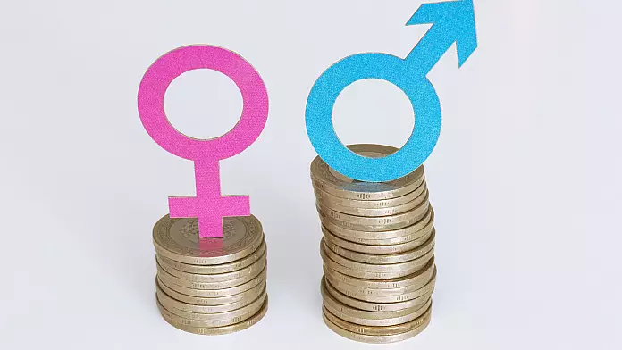 La trasparenza retributiva può aiutare a colmare il divario retributivo di genere, ma a quale costo?
