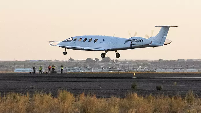 L'aereo completamente elettrico "Alice" effettua il suo primo volo di prova in una pietra miliare per l'aviazione a zero emissioni di carbonio