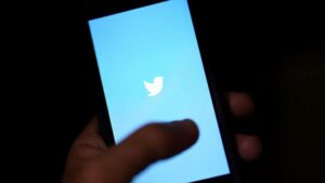 Un pulsante di modifica sta finalmente arrivando su Twitter.  Lo paghereste?