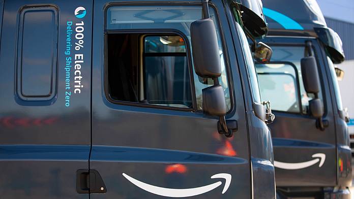 Amazon investirà oltre 1 miliardo di euro per potenziare la flotta di veicoli elettrici e gli "hub di micromobilità" in Europa