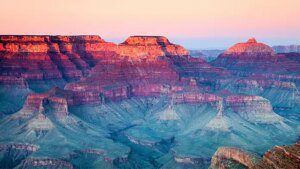 Grand Canyon: Cinque turisti hanno trascorso la notte intrappolati a 60 metri sottoterra nella stanza di motel più profonda del mondo