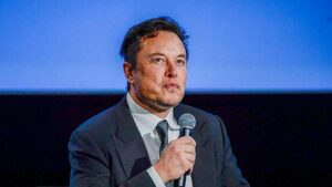 L'accordo da 44 miliardi di euro di Elon Musk per l'acquisto di Twitter è tornato