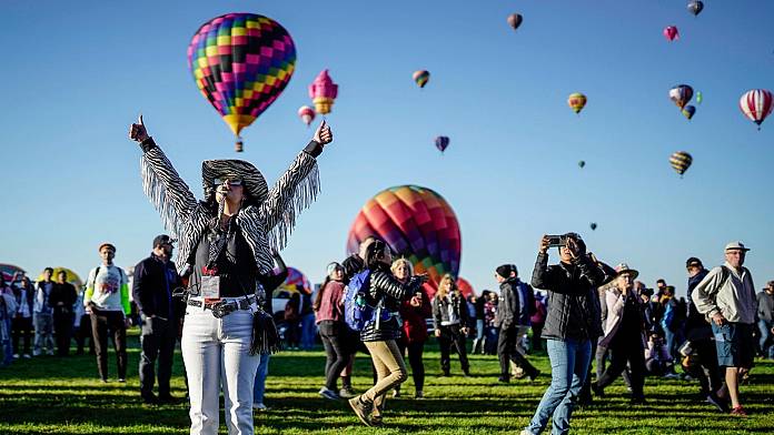Nelle immagini: questa festa in mongolfiera americana attira migliaia di visitatori da tutto il mondo