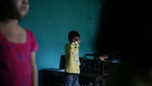 Pensaci due volte prima di diventare un "volontarista" in un orfanotrofio straniero, dicono gli esperti