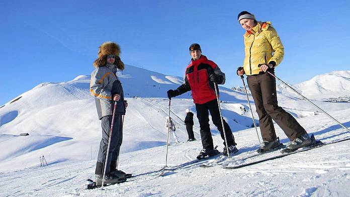 Prenotare una vacanza sugli sci in queste località "nascoste" potrebbe farti risparmiare tempo e denaro quest'inverno