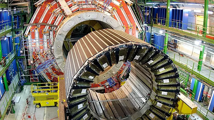 La crisi energetica in Europa colpisce il CERN e costringe allo spegnimento anticipato del Large Hadron Collider