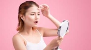 lo stress può aumentare il rischio di acne