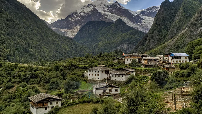 Nepal: viaggio oltre le montagne fino al cuore dell'Himalaya