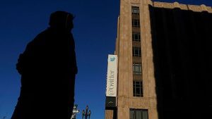 Quali figure controverse ha reintegrato Elon Musk su Twitter?