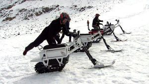 Questa moto da neve completamente elettrica potrebbe colpire le piste da sci europee quest'anno