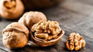 benefici delle noci ammollate