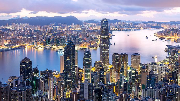 Hong Kong e Cina: tutto ciò che devi sapere su test e quarantena man mano che le regole cambiano