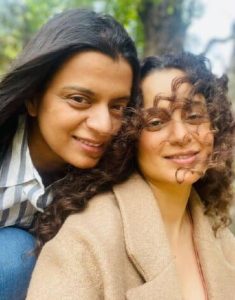 Sopravvissuto all'attacco con l'acido del lampadario Rangoli