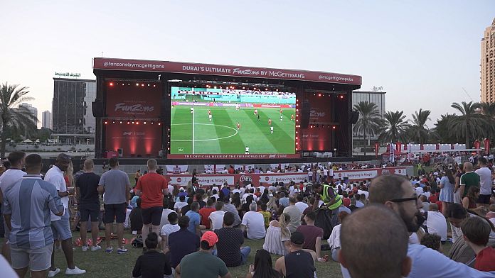 La mania del calcio prende piede a Dubai, e non solo per i Mondiali
