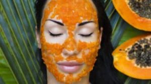 Maschera per il viso alla papaia