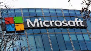 Microsoft espande l'accesso a ChatGPT mentre circolano voci sugli investimenti OpenAI